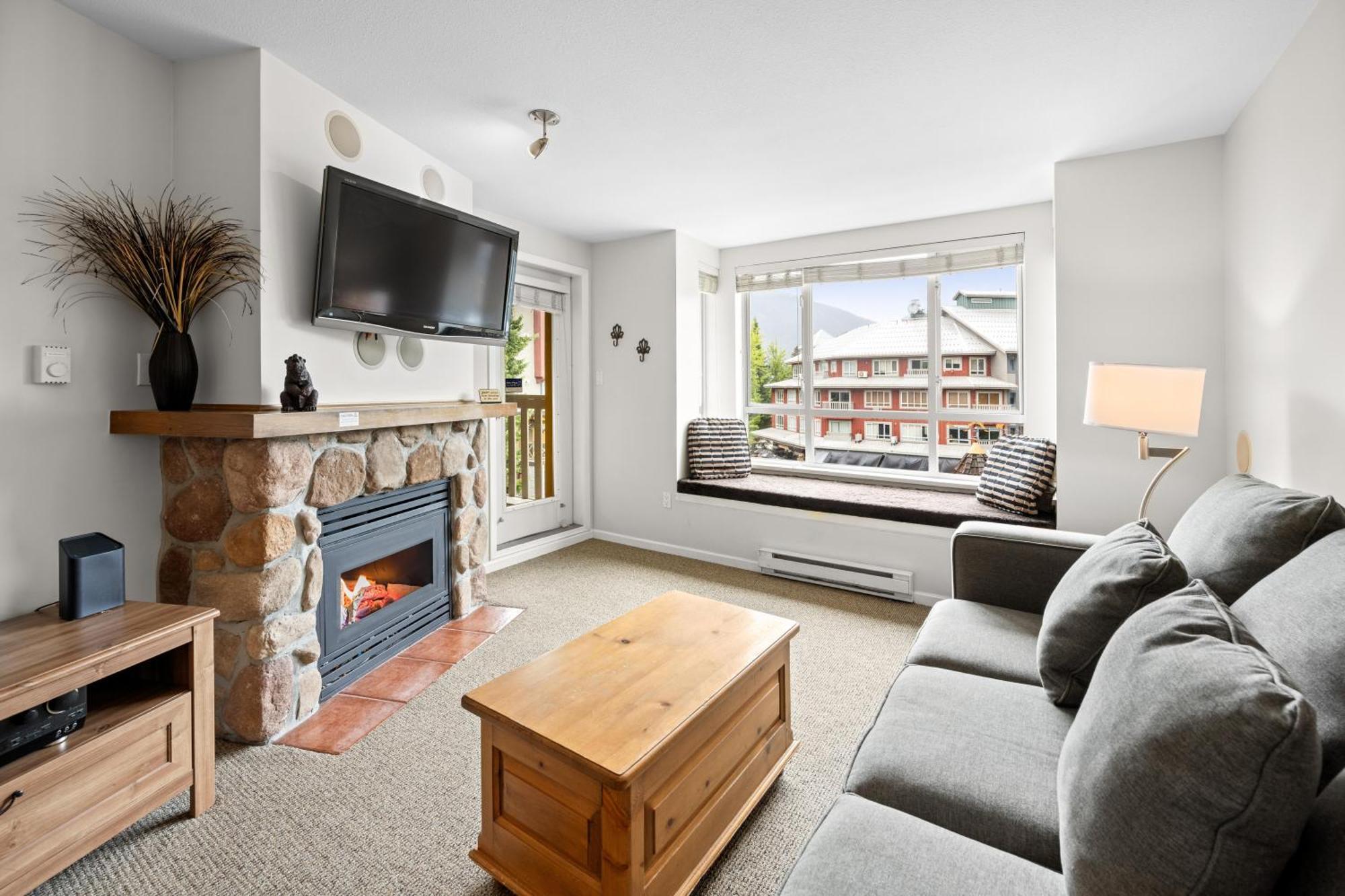 Bear Lodge One Bedroom By Mva Whistler Exterior photo